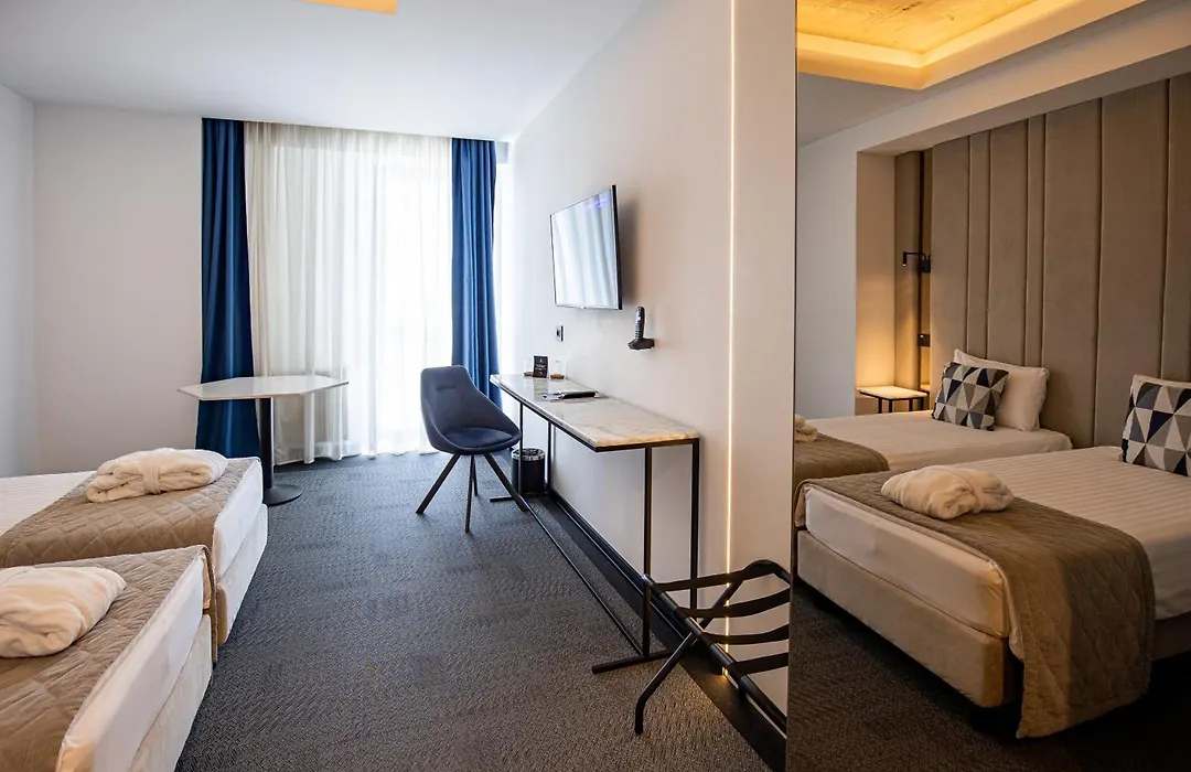 Union Plaza Hotel-1